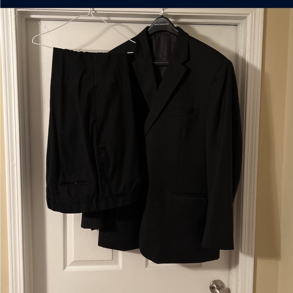 Men’s Warehouse Kenneth Cole Awareness Suit Set, Black - Picture 1 of 11